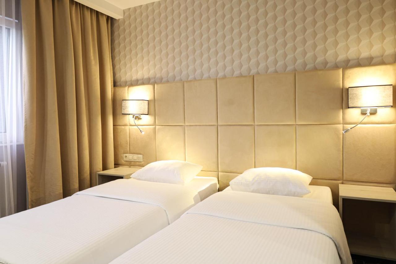 Citi Hotel's Warszawa-falenty Frühstückspension